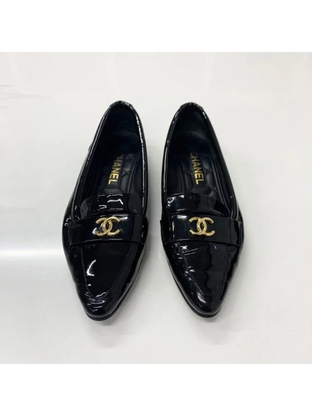 Chanel CC Logo Patent Loafers Black - Picture 2 of 10